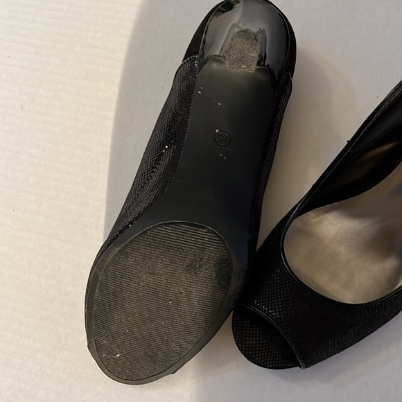 Karen Scott black pumps size 8 - Picture 5 of 7